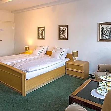 Altenceller Tor 3*